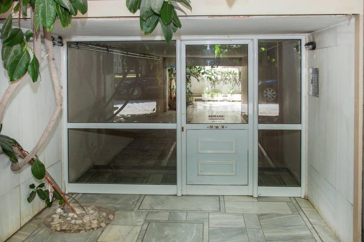 Apartment Cozy In Prestigious Area Of Kolonaki Athens